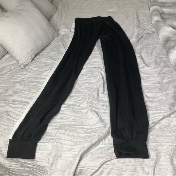 Fashion Nova Grey Striped Sweats - Picture 4 of 5